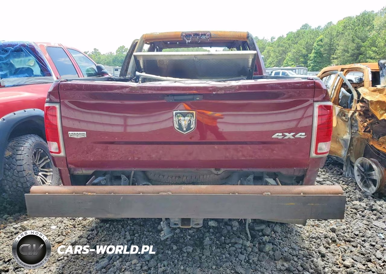 2018 Ram 3500 Laramie VIN:3C63R3EL6JG155342 - 6