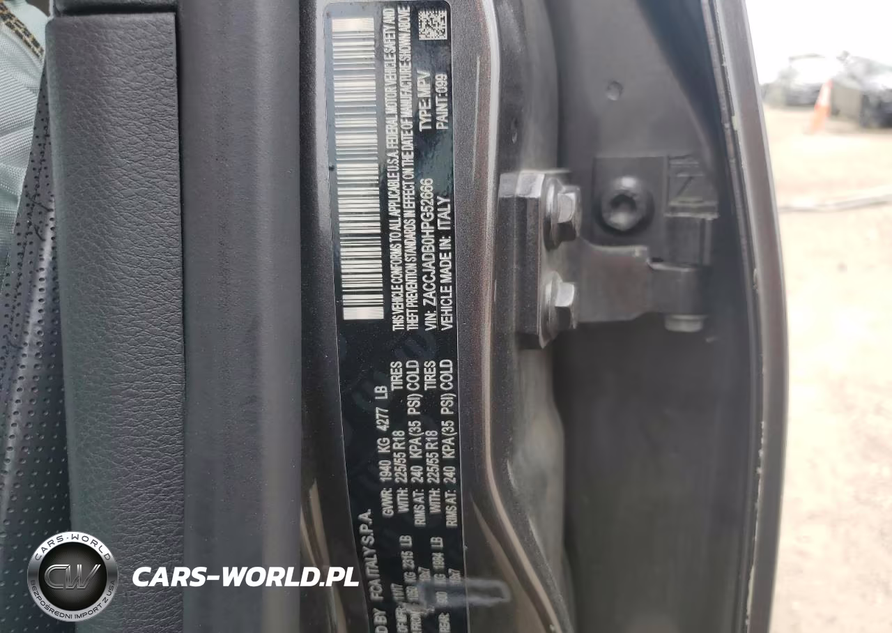 2017 Jeep Renegade Limited VIN:ZACCJADB0HPG52666 - 12