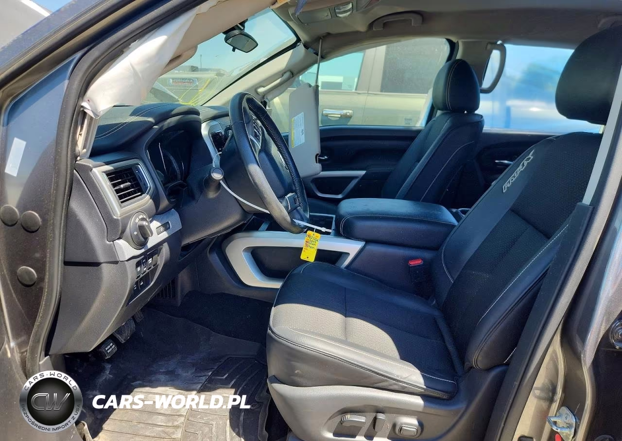 2019 Nissan Titan Pro-4X VIN:1N6AA1E54KN519809 - 7