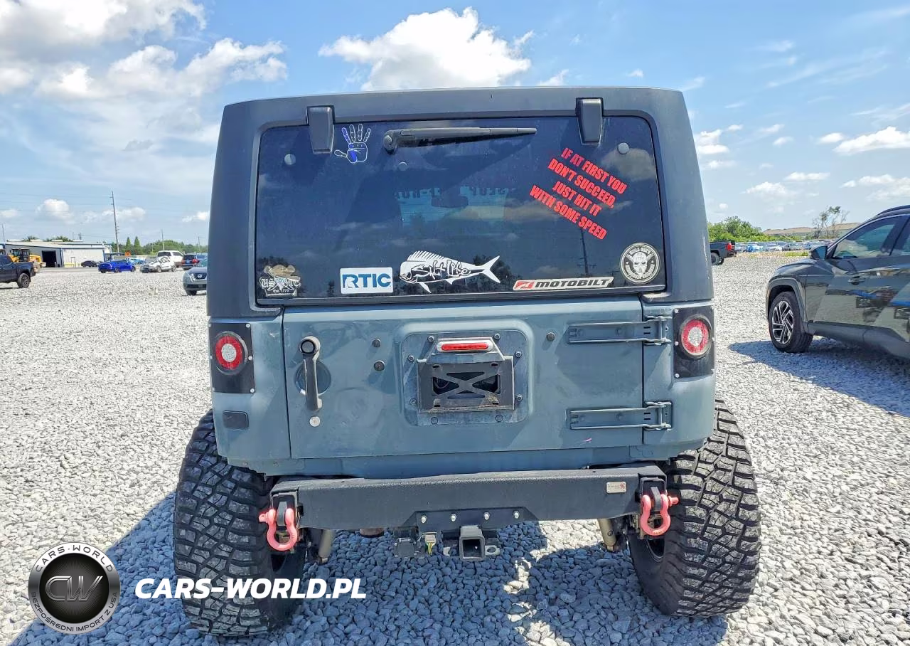 2015 Jeep Wrangler Unlimited Sport VIN:1C4BJWDG6FL726422 - 6