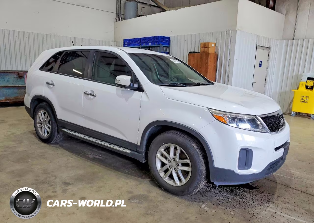 2015 Kia Sorento Lx VIN:5XYKT3A64FG568923 - 4