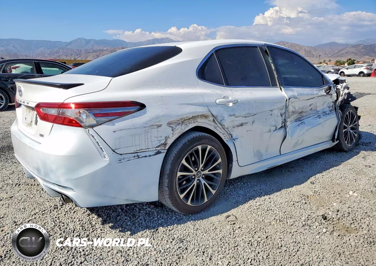 2018 Toyota Camry Se VIN:4T1B11HKXJU099398 - 3