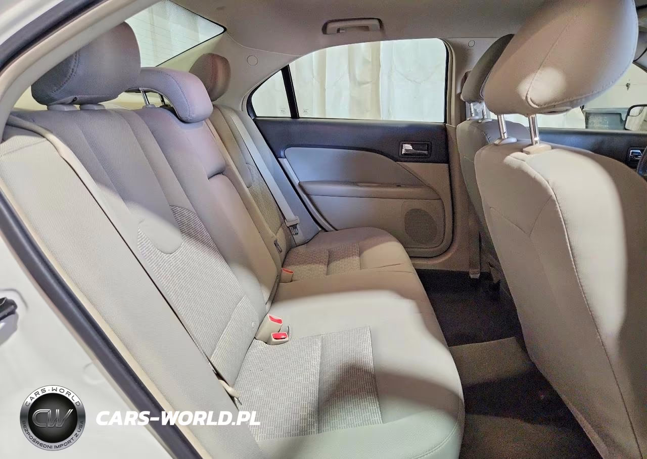 2012 Ford Fusion S VIN:3FAHP0GA5CR142710 - 10