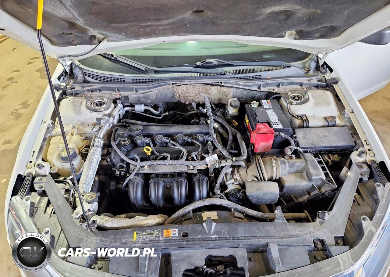 2012 Ford Fusion S VIN:3FAHP0GA5CR142710 - 11