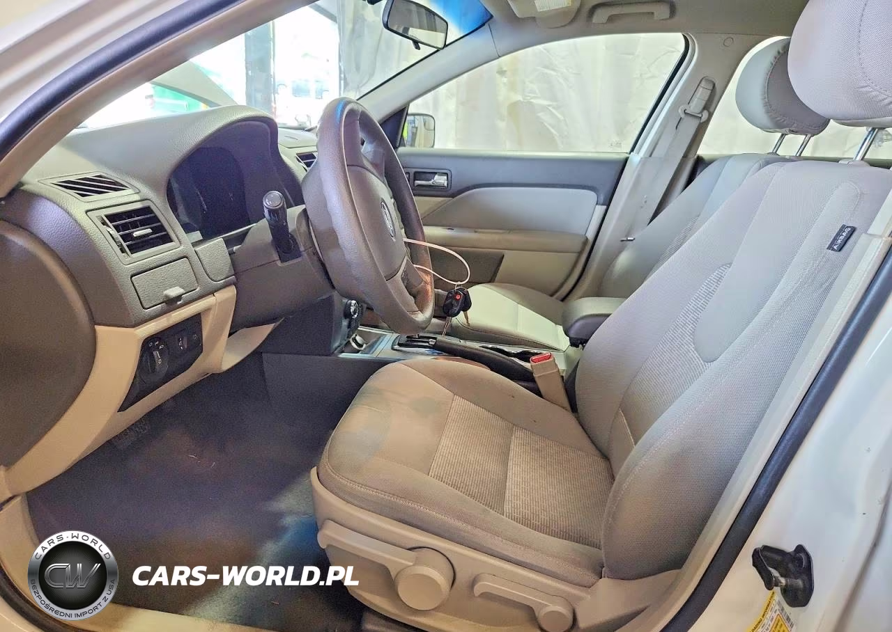 2012 Ford Fusion S VIN:3FAHP0GA5CR142710 - 7