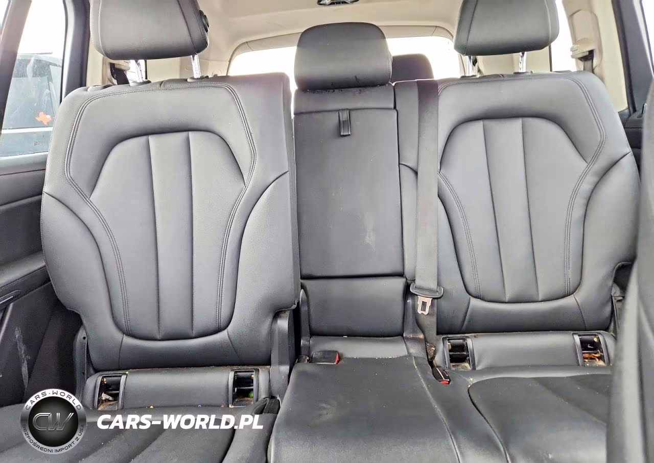 2019 BMW X7 xDrive40I VIN:5UXCW2C56KL088390 - 10