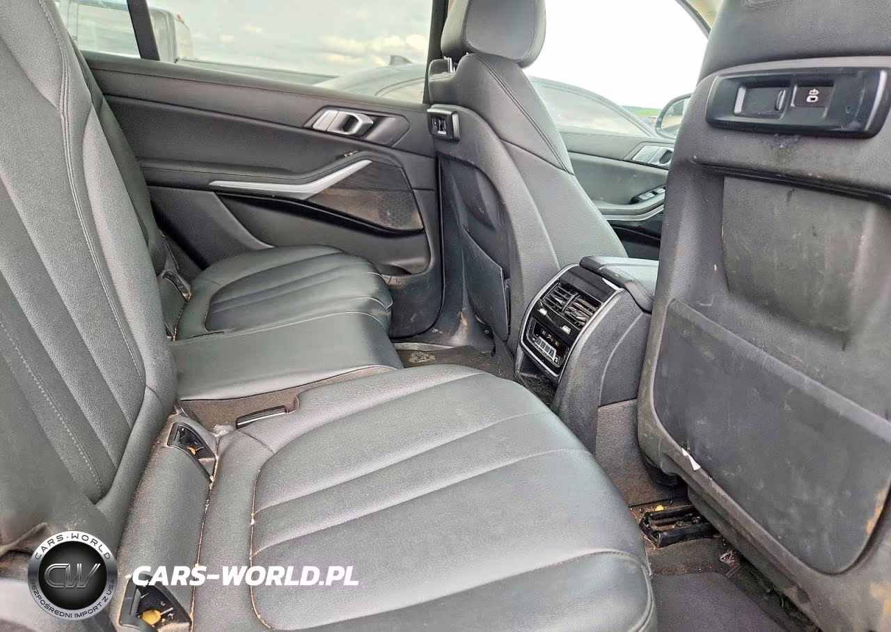 2019 BMW X7 xDrive40I VIN:5UXCW2C56KL088390 - 11