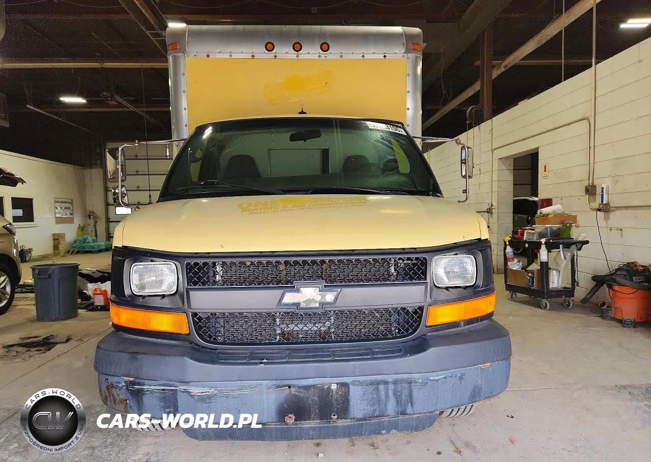 2004 Chevrolet Expres3500 Box Truck VIN:1GBJG31U641129965 - 5