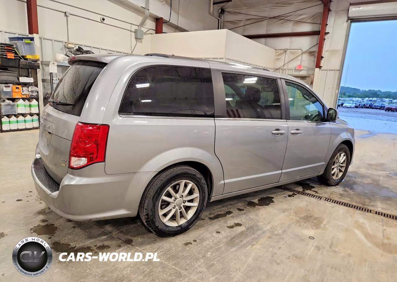 2019 Dodge Grand Caravan Sxt VIN:2C4RDGCG4KR677011 - 3