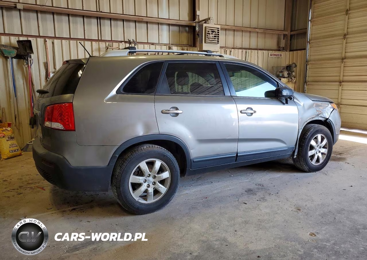 2012 Kia Sorento Lx VIN:5XYKT3A67CG230251 - 3