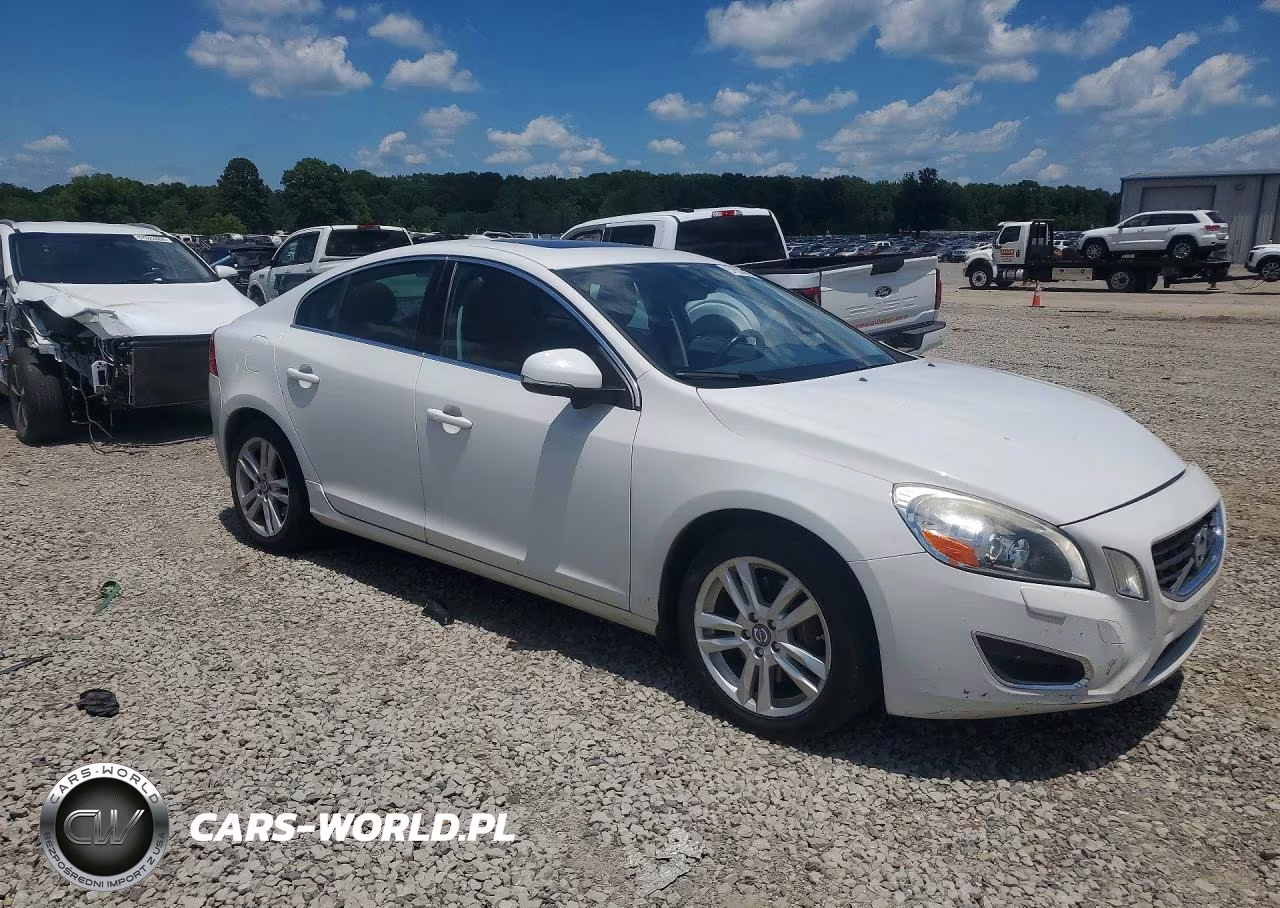 2013 Volvo S60 T5 VIN:YV1612FS2D2183496 - 4