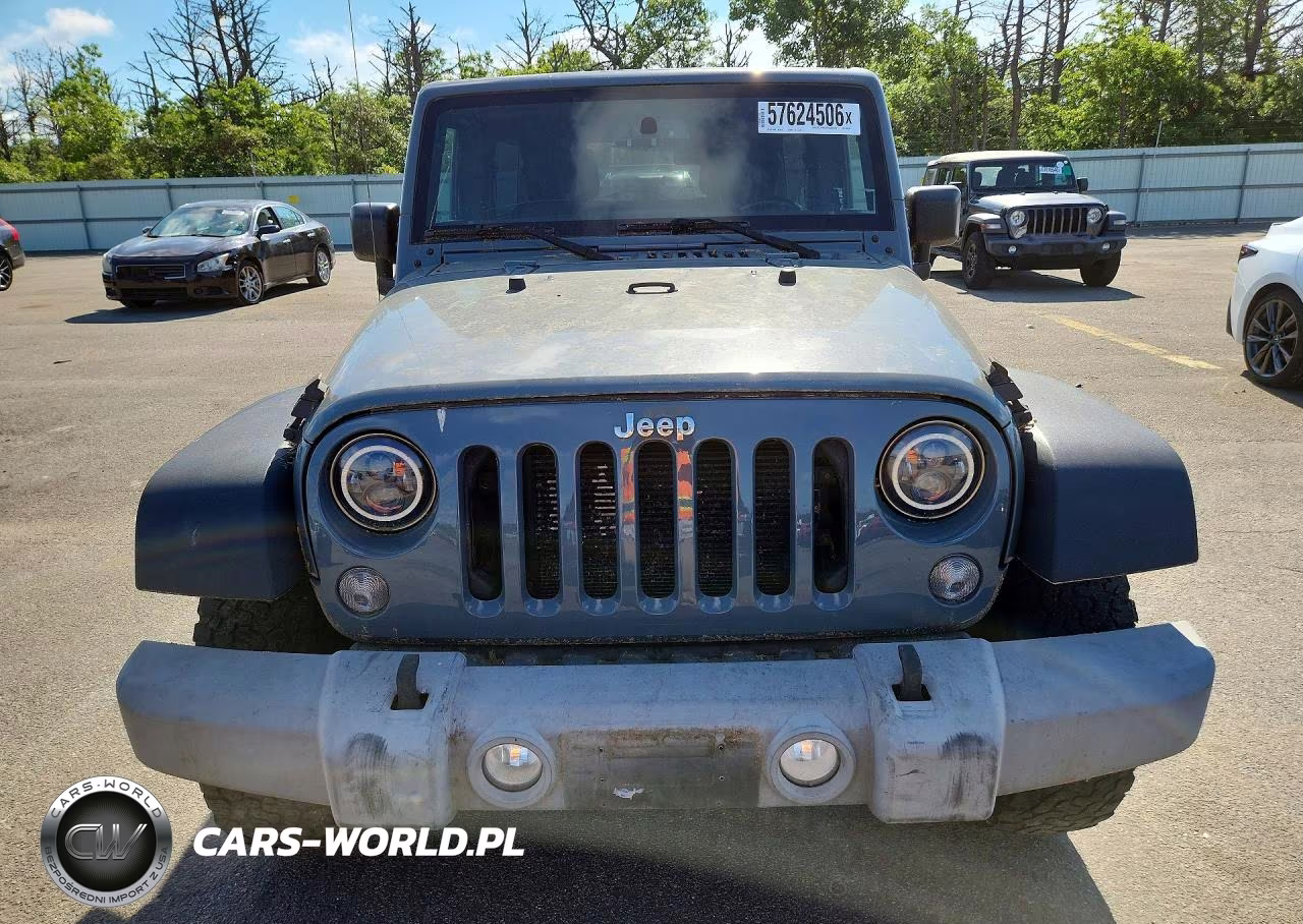 2015 Jeep Wrangler Unlimited Sport VIN:1C4BJWDG9FL556539 - 5