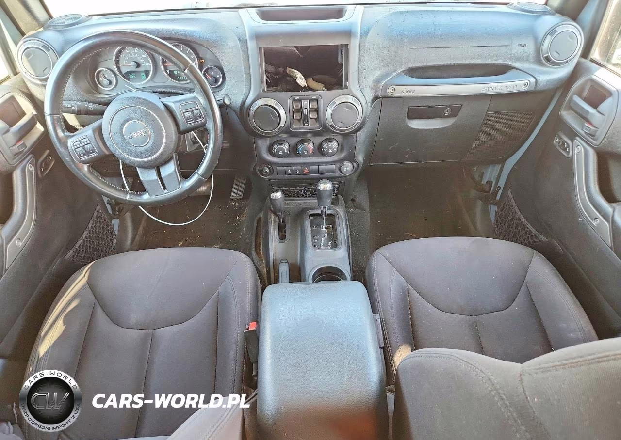 2015 Jeep Wrangler Unlimited Sport VIN:1C4BJWDG9FL556539 - 8