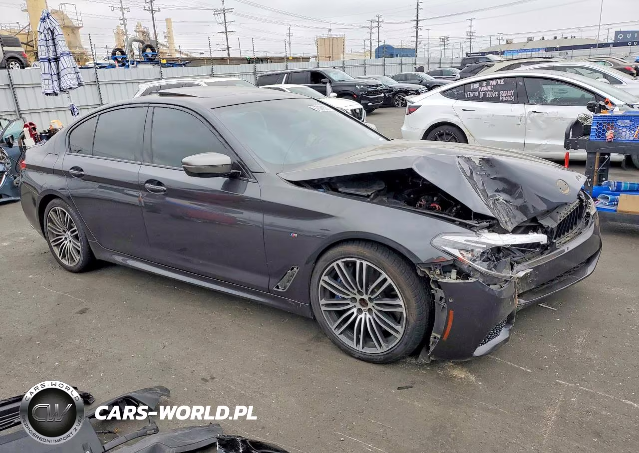 2018 BMW M550Xi VIN:WBAJB9C57JG463639 - 4