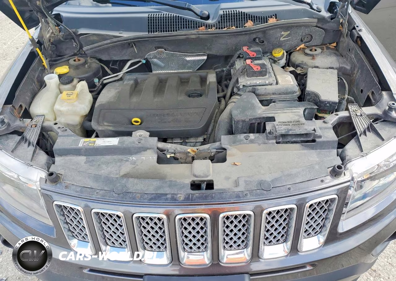 2014 Jeep Compass Latitude VIN:1C4NJDEB9ED822624 - 12