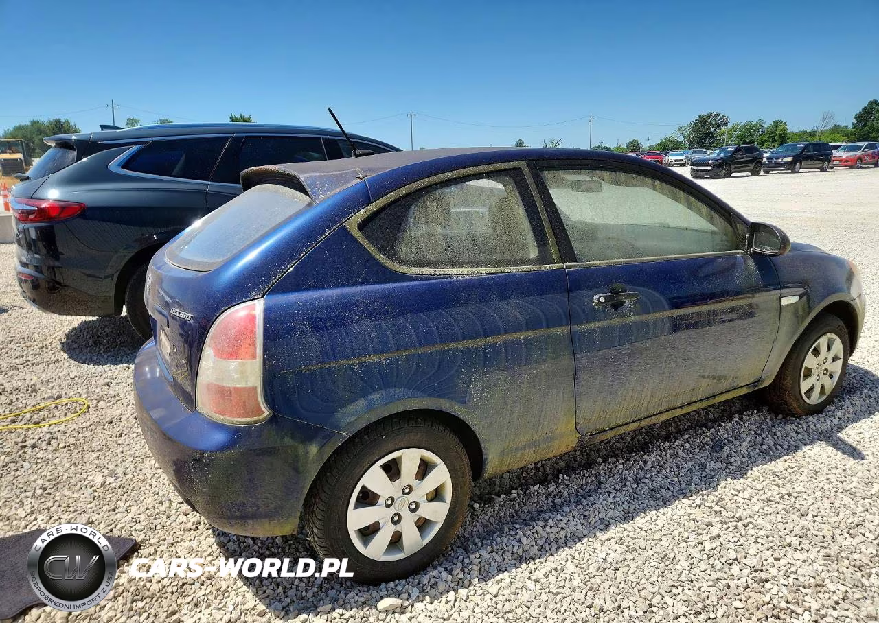 2009 Hyundai Accent Gs VIN:KMHCM36C89U140383 - 3