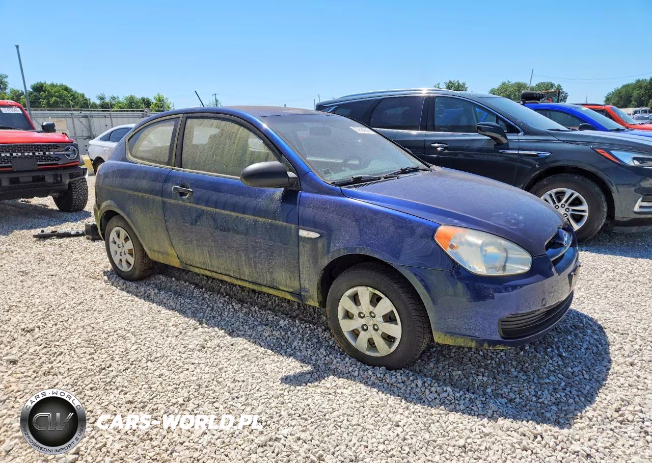 2009 Hyundai Accent Gs VIN:KMHCM36C89U140383 - 4