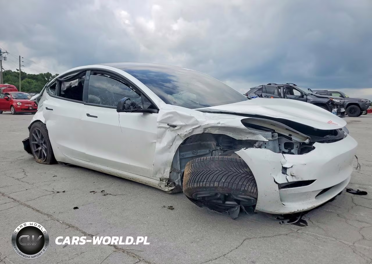 2023 Tesla Model 3 VIN:5YJ3E1EAXPF420978 - 4