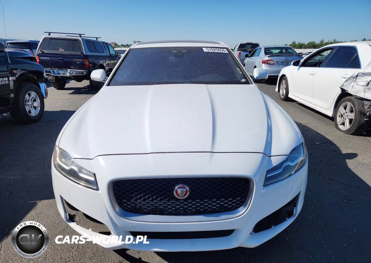 2016 Jaguar Xf R - Sport VIN:SAJBF4BV5GCY16283 - 5