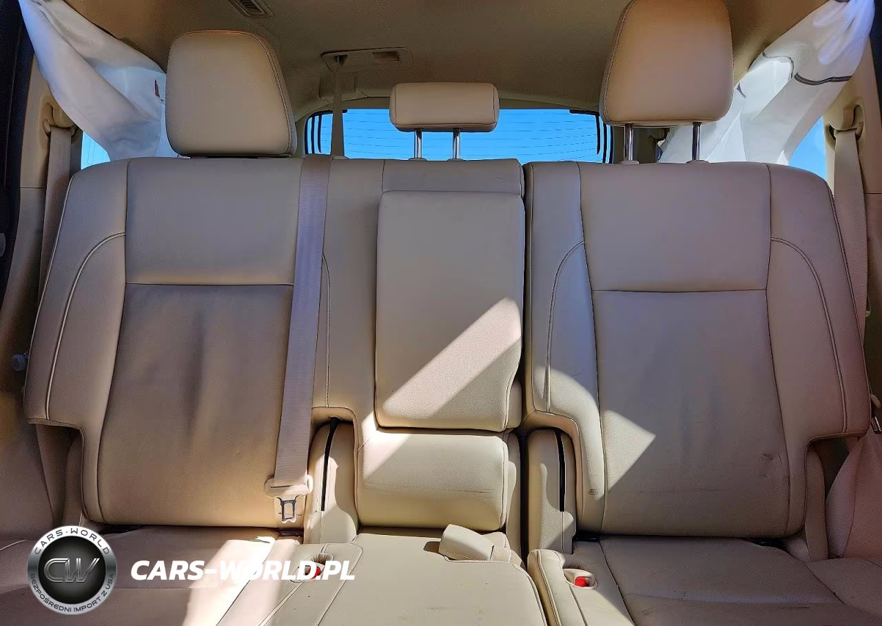 2019 Toyota Highlander Xle VIN:5TDKZRFH3KS565021 - 10