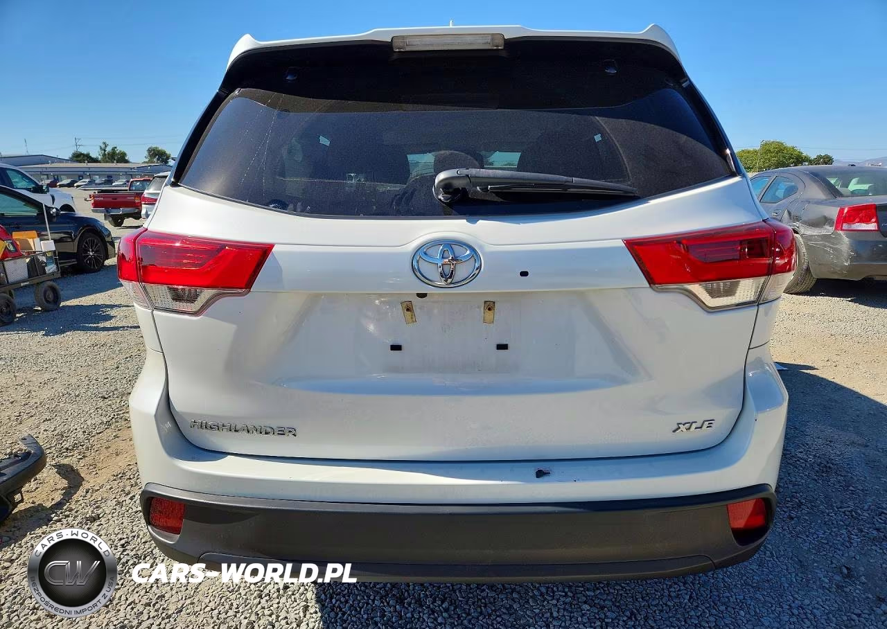 2019 Toyota Highlander Xle VIN:5TDKZRFH3KS565021 - 6