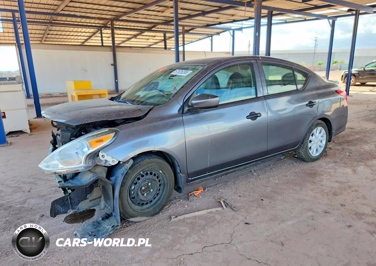 2016 Nissan Versa 1.6 S Plus