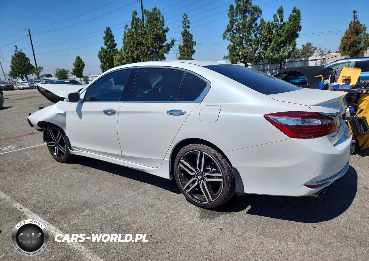 2017 Honda Accord Touring VIN:1HGCR3F92HA004231 - 2