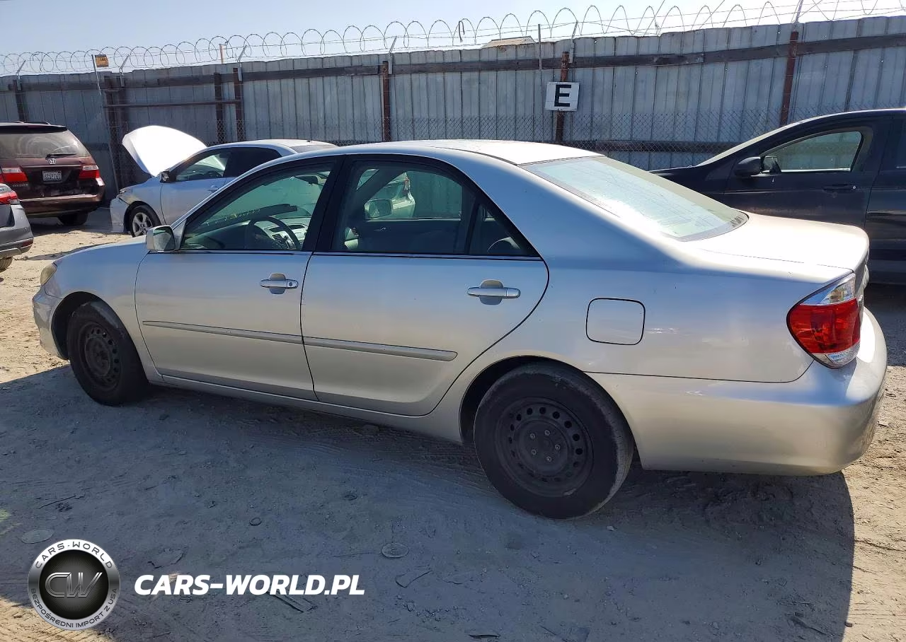 2005 Toyota Camry Le VIN:4T1BE32K85U942741 - 2