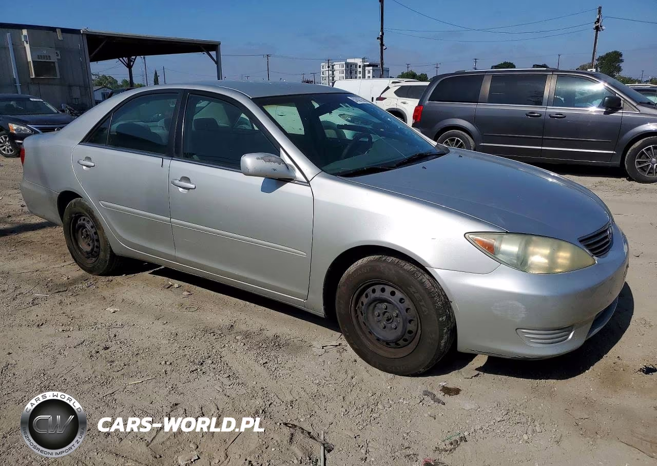2005 Toyota Camry Le VIN:4T1BE32K85U942741 - 4