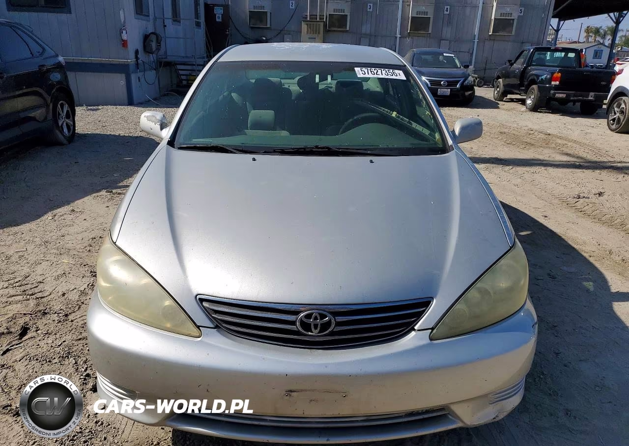 2005 Toyota Camry Le VIN:4T1BE32K85U942741 - 5