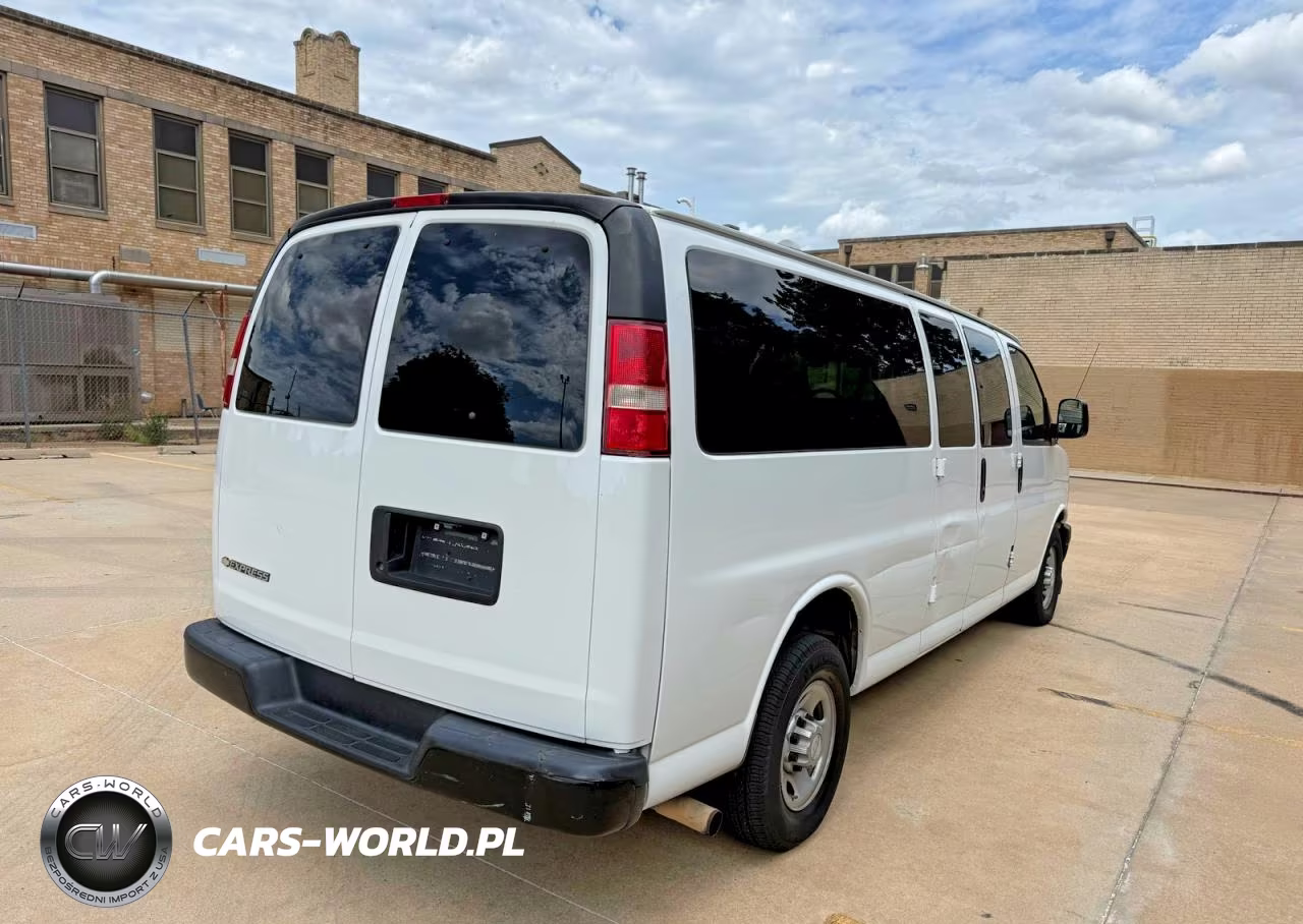 2017 Chevrolet Express G3500 Ls VIN:1GAZGNFF6H1310163 - 4
