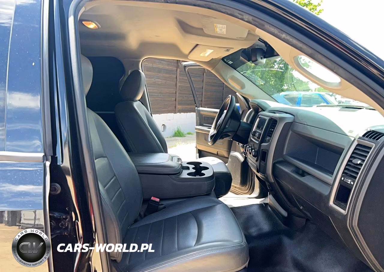 2020 Ram 1500 Classic Tradesman VIN:1C6RR6FG1LS128137 - 5