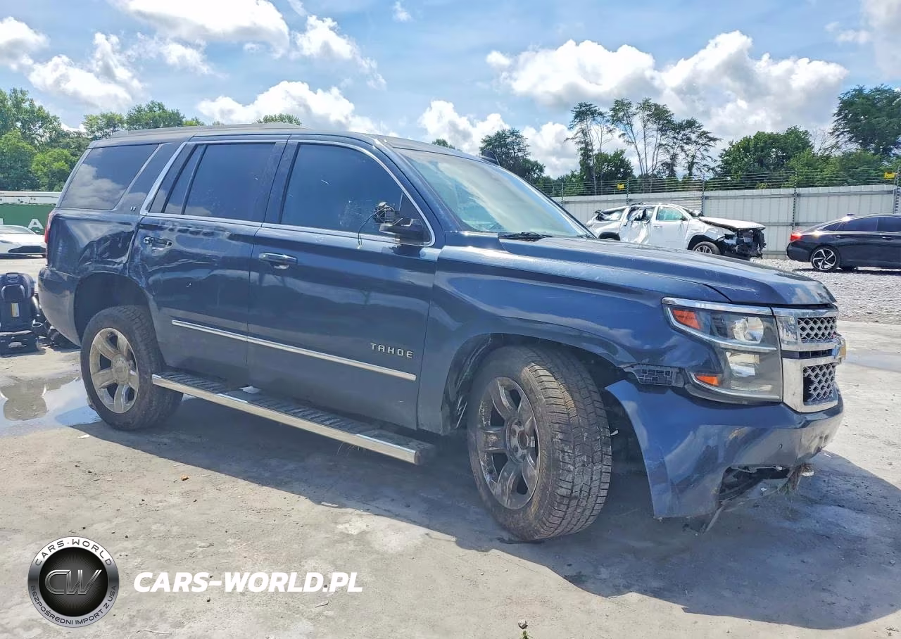 2017 Chevrolet Tahoe C1500 Lt VIN:1GNSCBKC9HR228824 - 4