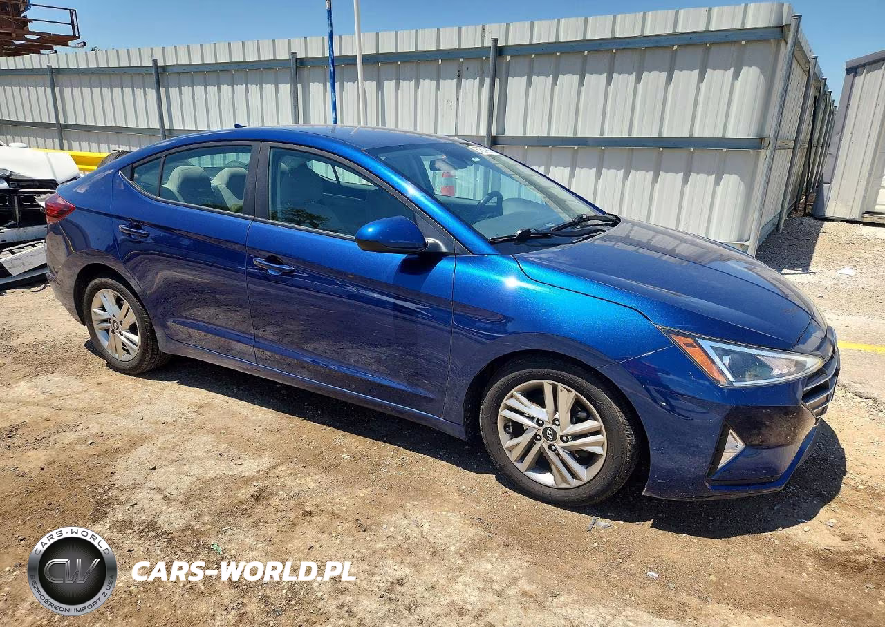 2019 Hyundai Elantra Sel VIN:5NPD84LF0KH482685 - 4