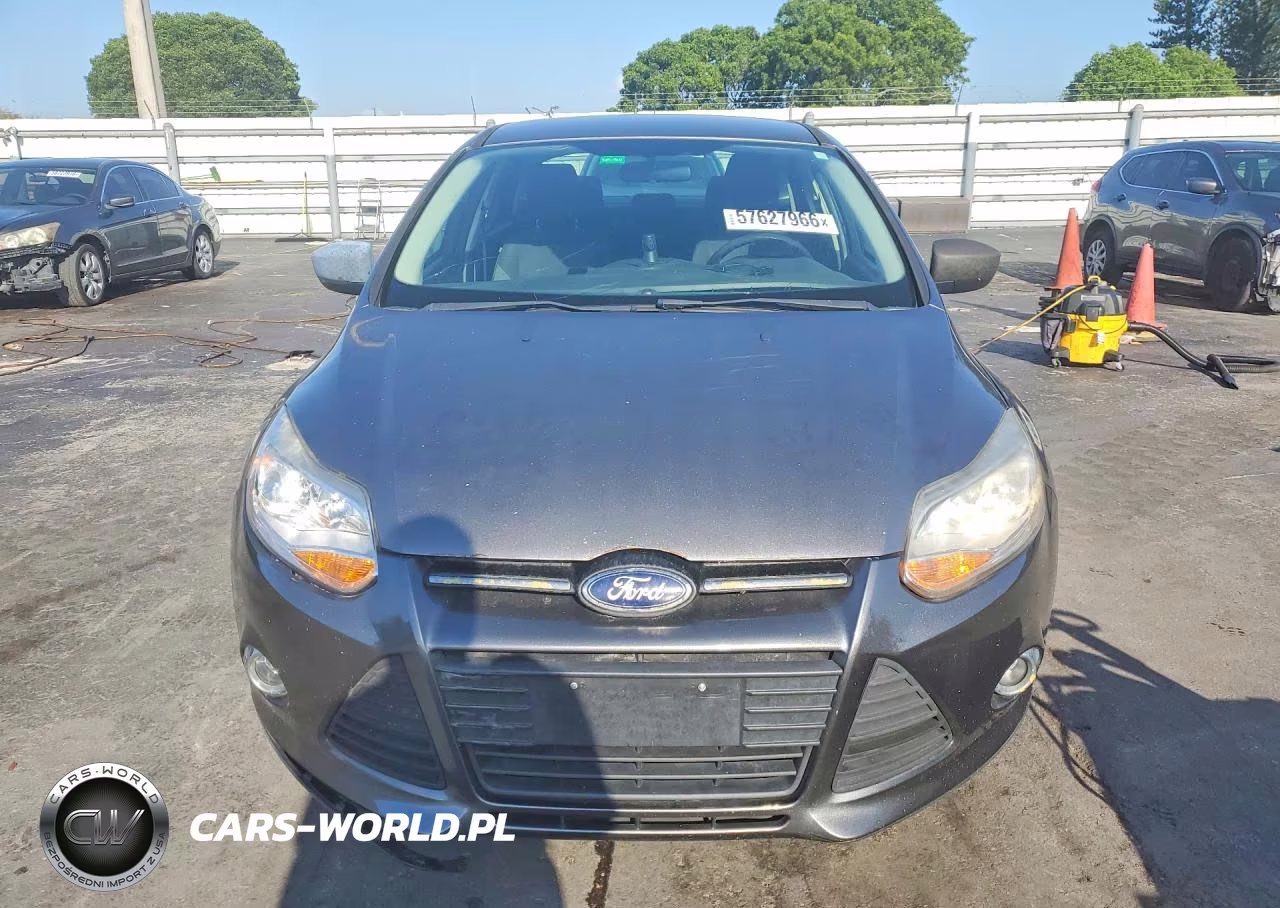 2012 Ford Focus Se VIN:1FAHP3F25CL179752 - 5