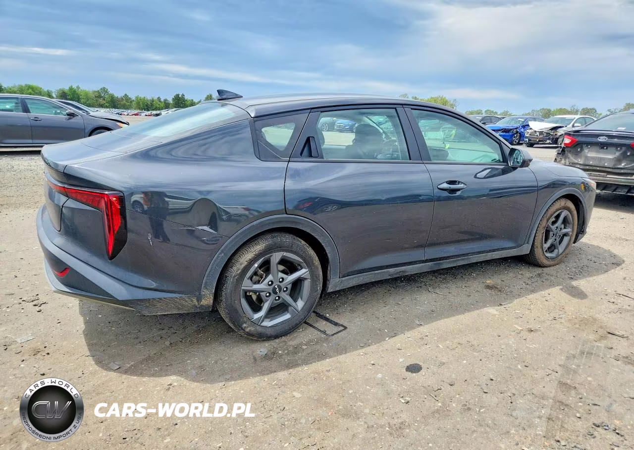 2025 Kia K4 Lxs VIN:3KPFT4DE6SE020875 - 3