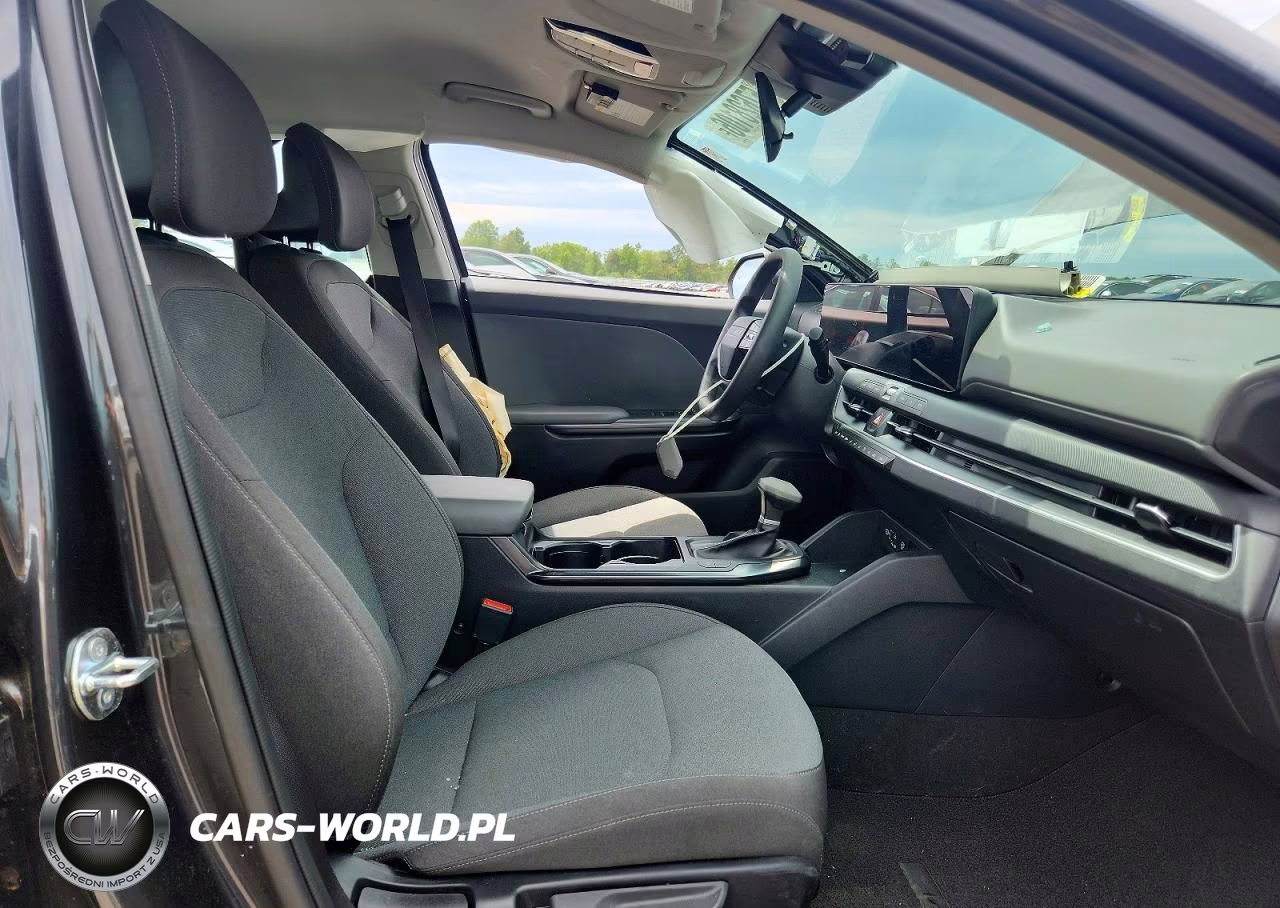 2025 Kia K4 Lxs VIN:3KPFT4DE6SE020875 - 7