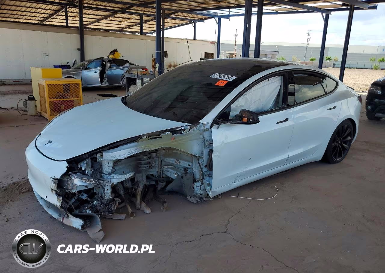 2020 Tesla Model 3 – zdjęcie 1 z 12