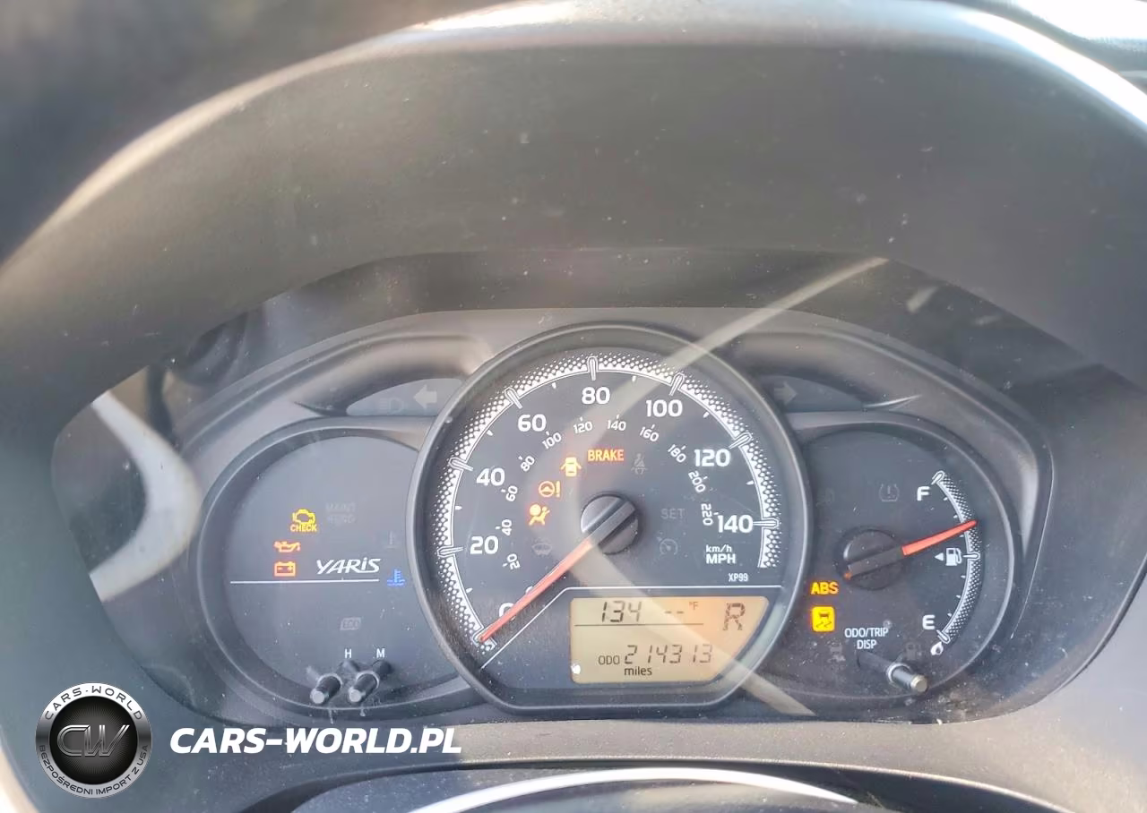 2015 Toyota Yaris 5-Door L VIN:VNKKTUD37FA030439 - 9