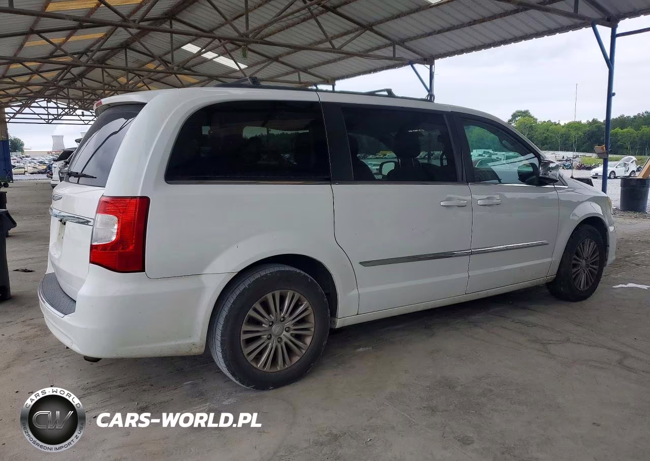 2014 Chrysler Town & Country Touring L VIN:2C4RC1CG4ER200079 - 3