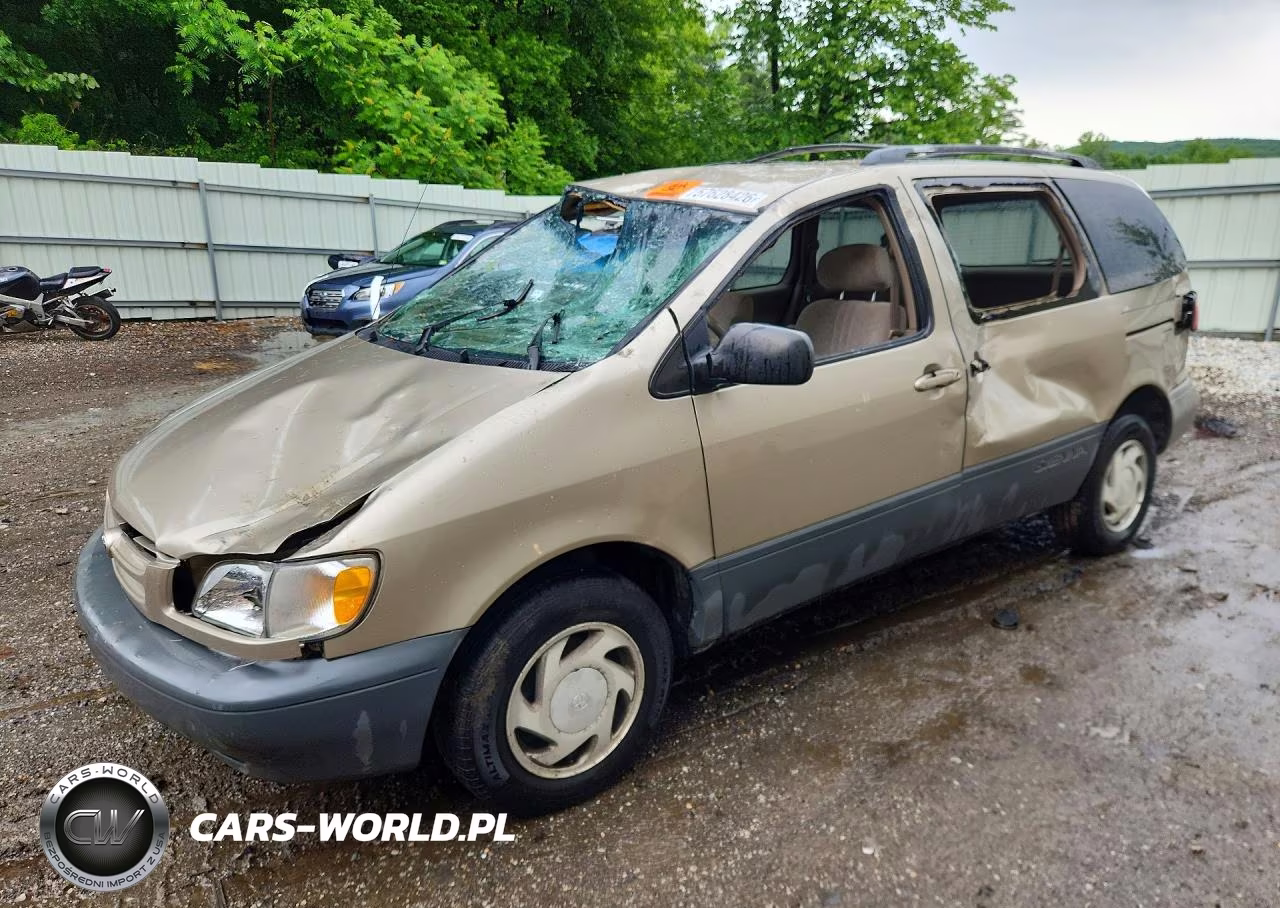 2000 Toyota Sienna Le