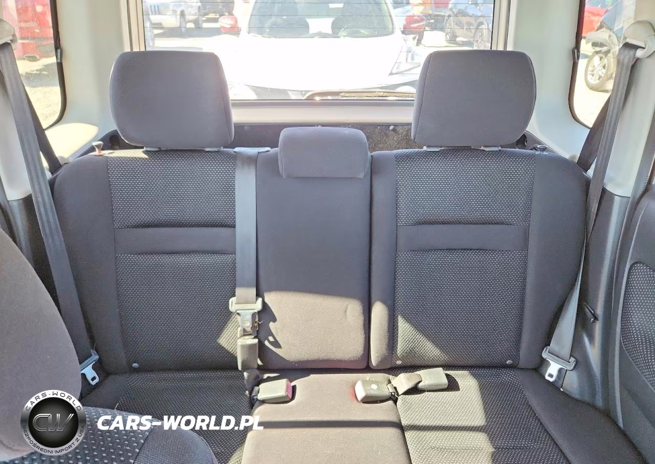 2006 Toyota Scion Xb VIN:JTLKT324964054694 - 10