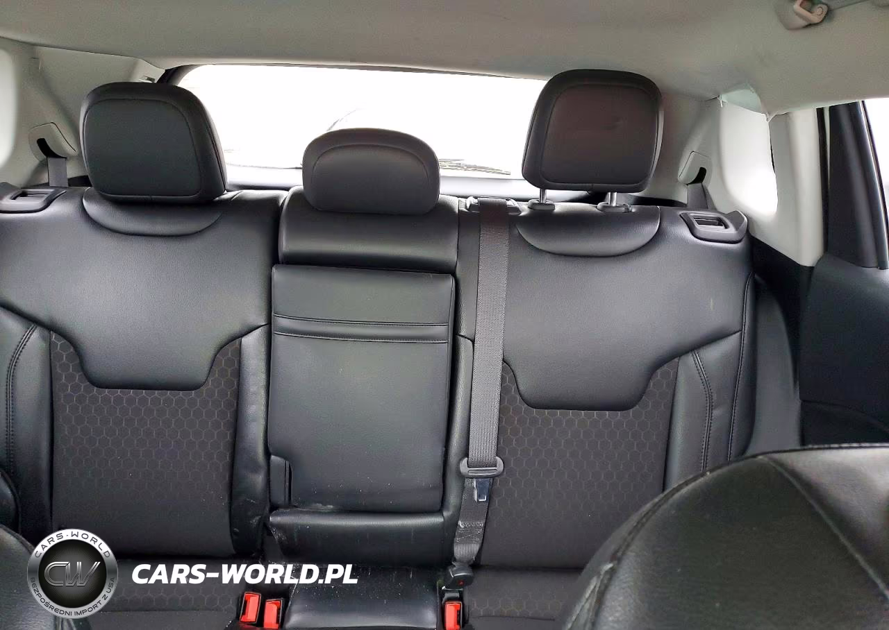 2020 Jeep Compass Latitude VIN:3C4NJCBB0LT147588 - 10