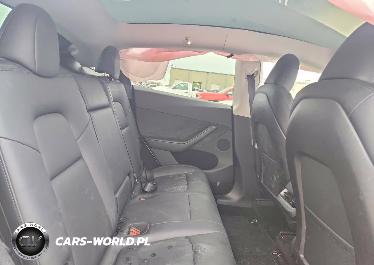 2023 Tesla Model Y VIN:7SAYGDEE4PA137674 - 10