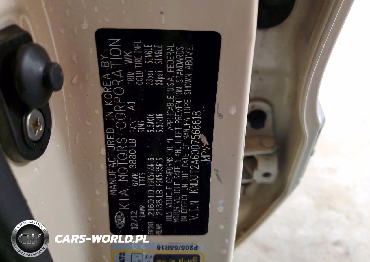 2013 Kia Soul + VIN:KNDJT2A60D7566618 - 13