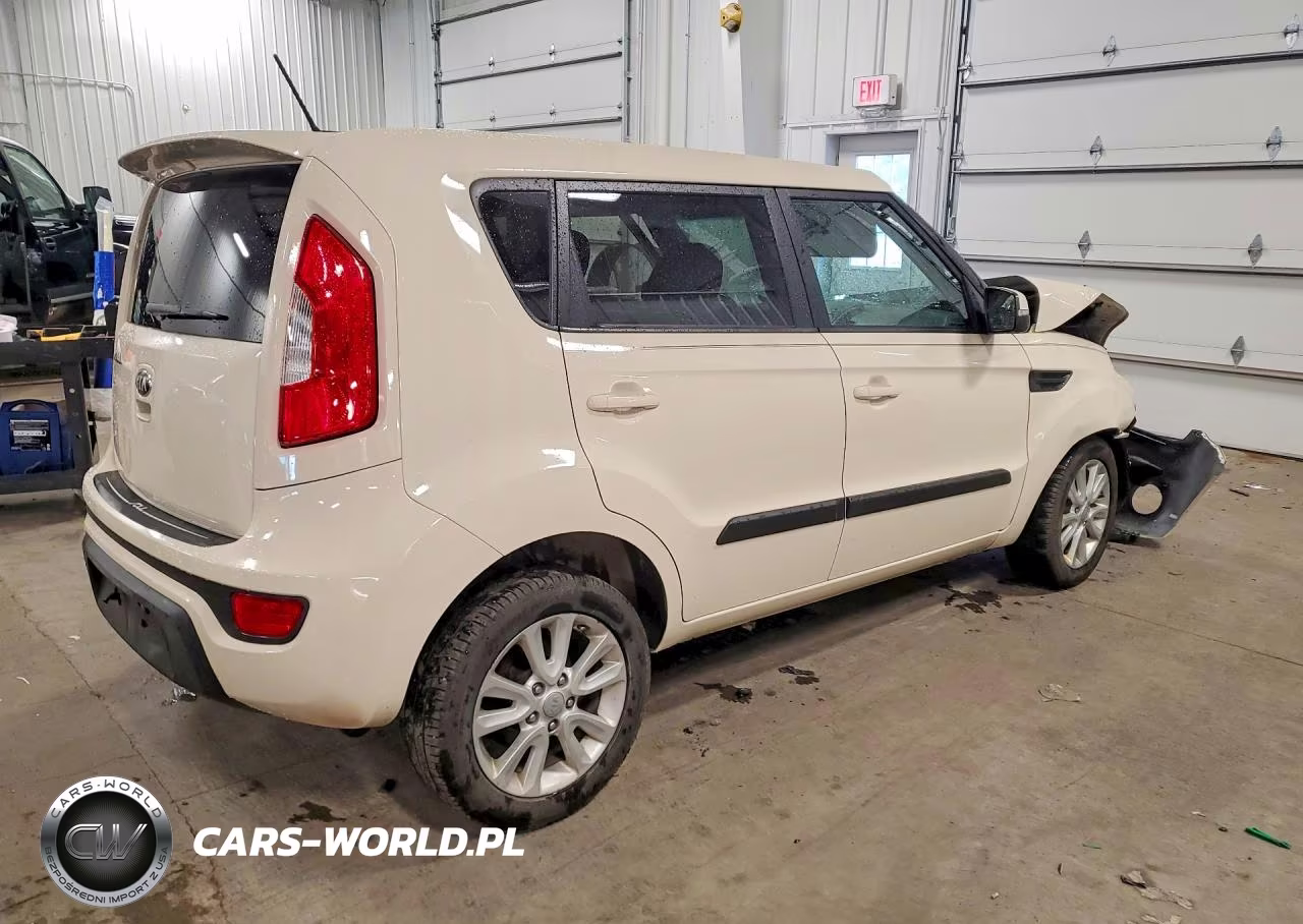 2013 Kia Soul + VIN:KNDJT2A60D7566618 - 3