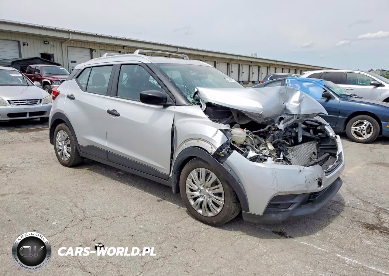 2019 Nissan Kicks S VIN:3N1CP5CU1KL568383 - 4