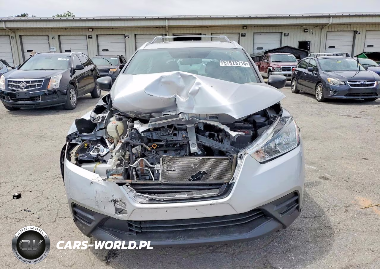 2019 Nissan Kicks S VIN:3N1CP5CU1KL568383 - 5