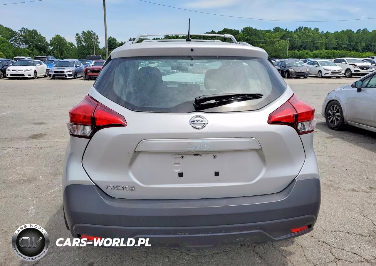 2019 Nissan Kicks S VIN:3N1CP5CU1KL568383 - 6