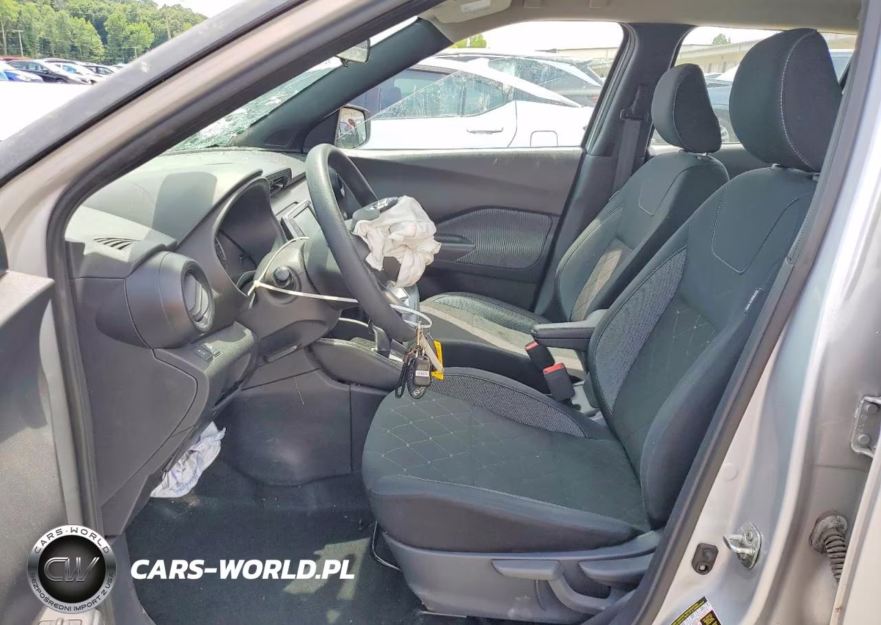 2019 Nissan Kicks S VIN:3N1CP5CU1KL568383 - 7